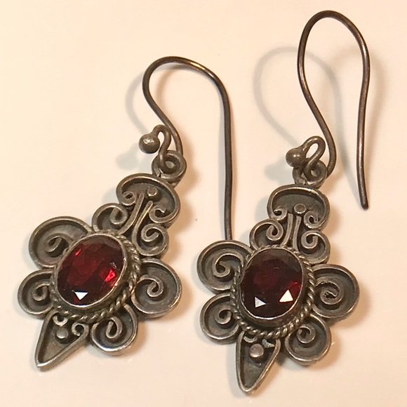 Jewelry - Vintage sterling garnet wire earrings (one has chip)